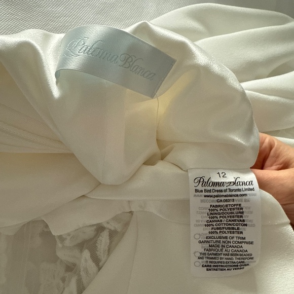 Paloma Blanca 5004 Wedding Dress - Picture 6 of 9